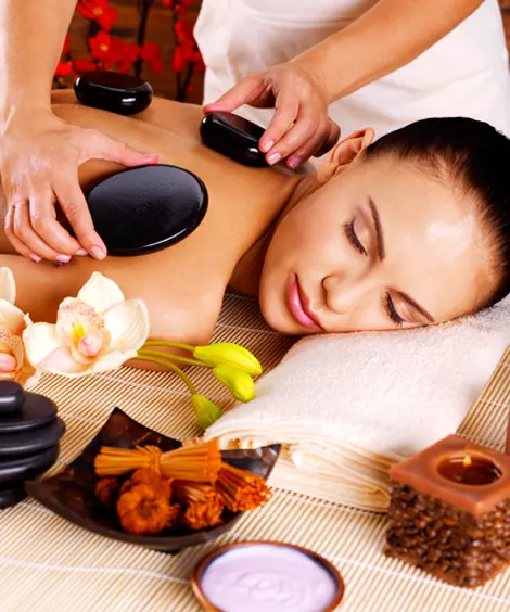 Le massage aux pierres chaudes